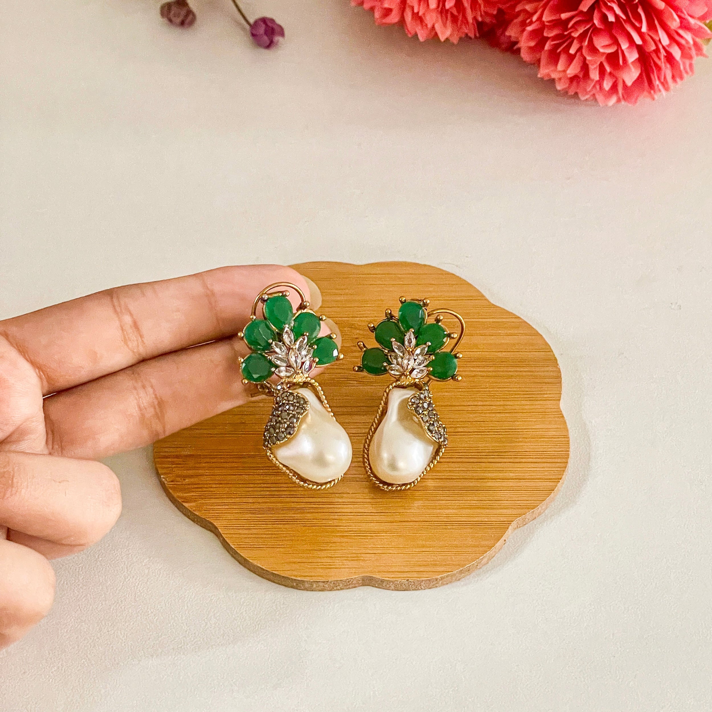 Duraiya Majesty Mother of Pearl Earrings - ER-71